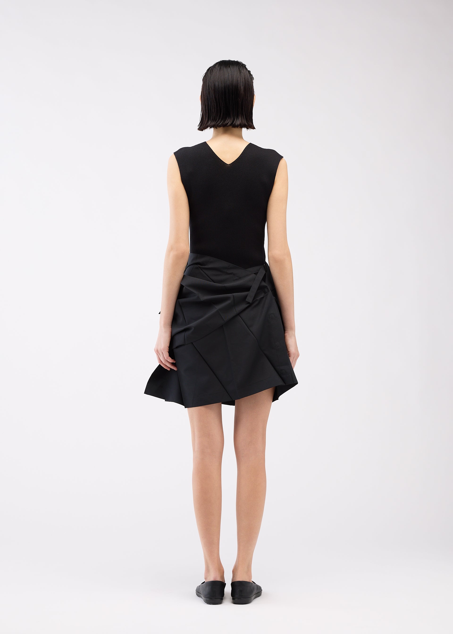 132 5. SOLID SKIRT – ISSEY MIYAKE ONLINE STORE