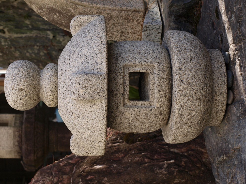 岬の製品案内愛知県岡崎市の石灯篭・水鉢蹲など石材製品の製造販売杉田