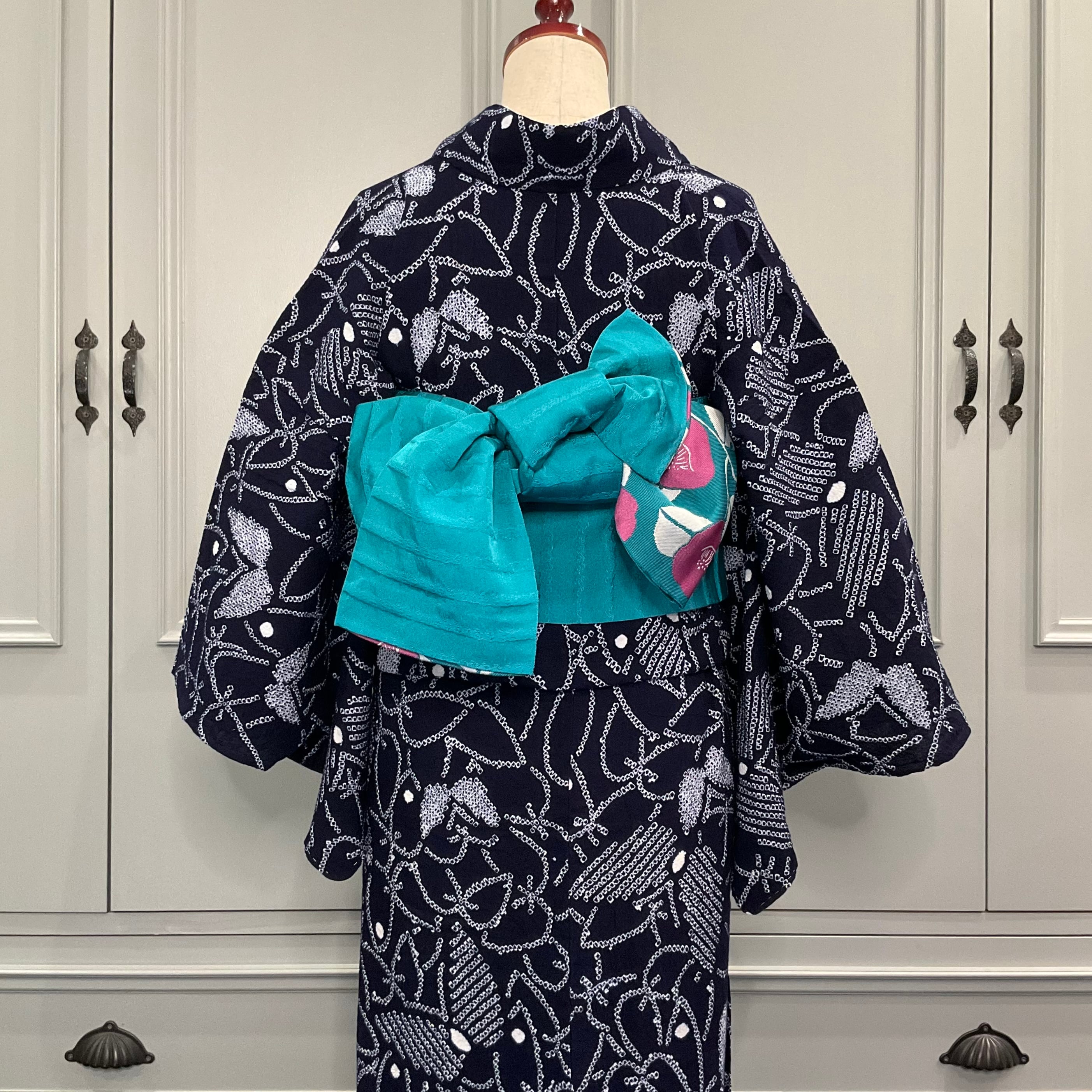 蝶づくし＊藍染 濃紺 ネイビー 蝶々 ちょうちょ レトロ 大人浴衣 有松