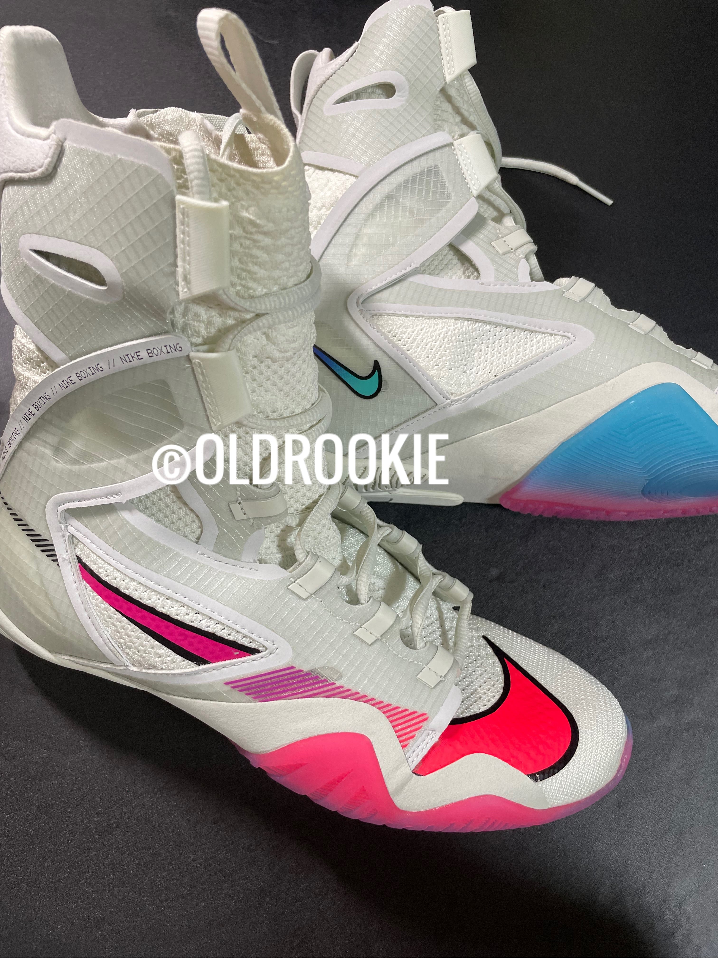 Nike ボクシングハイパーKO2 リミテッドエディション ピンク/ブルー