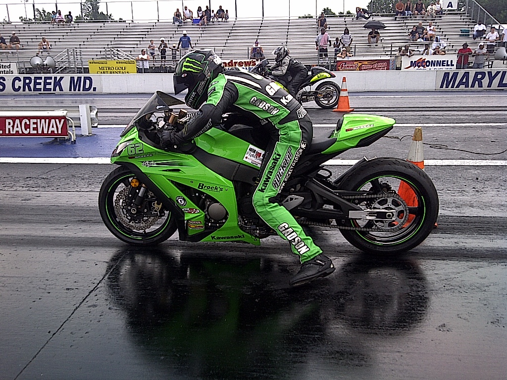Rickey Gadson and the New ZX10 in an all out assault on LANDSPEED