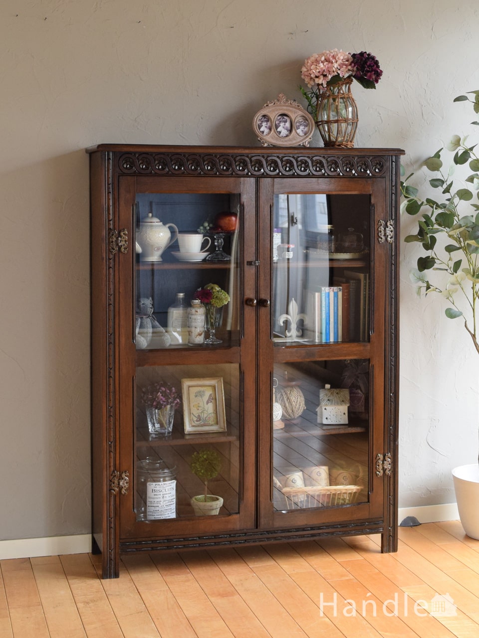 イギリスから届いたアンティークキャビネット、オーク材のおしゃれな