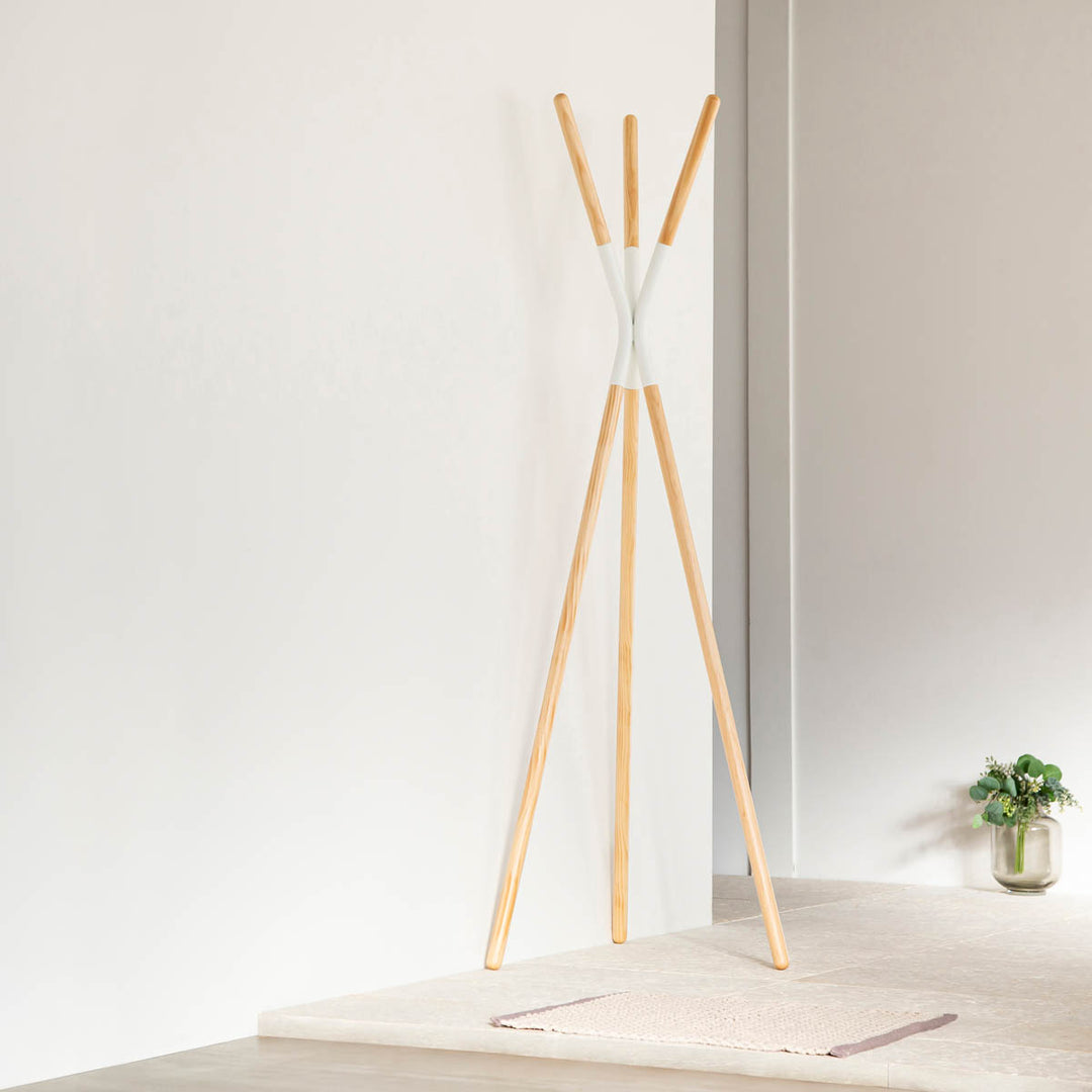 Tipi パイン無垢材 コートラック – KANADEMONO