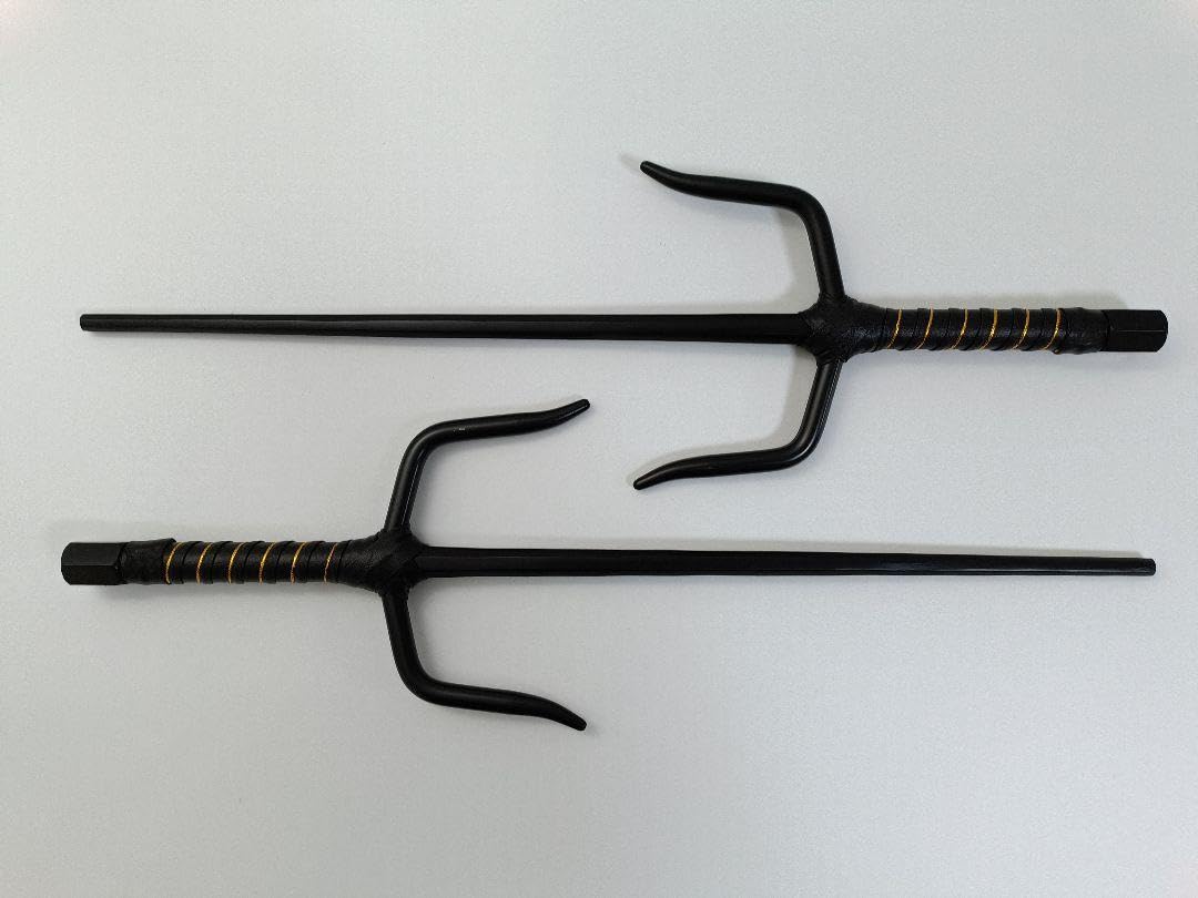 Amazon.co.jp: 武具 十手 48CM 黒メッキ 鉄製 釵 サイ 琉球古武術 武