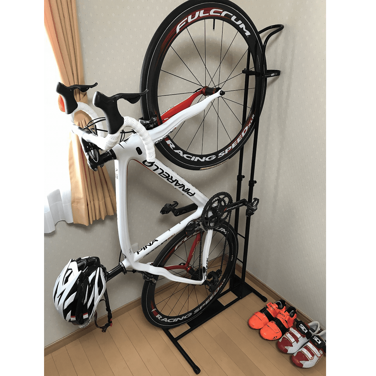 A01V_EN 縦置きバイクスタンド｜iWA