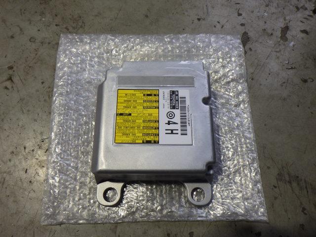 トヨタ AWS210 クラウンハイブリッド エアバックECU交換 香川県 観音寺