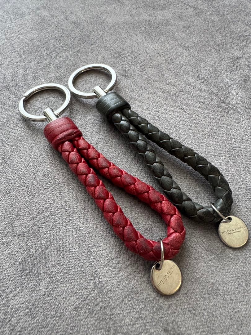 ボッテガ・ヴェネタ　レザー編み込みキーホルダー 2色セット BOTTEGA VENETA（ボッテガ・ヴェネタ） キーリング メンズ レディース