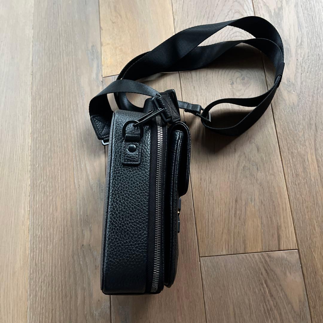 GRAMS(28) 173 モバイル・クロスボディバッグ グラムス ブラック