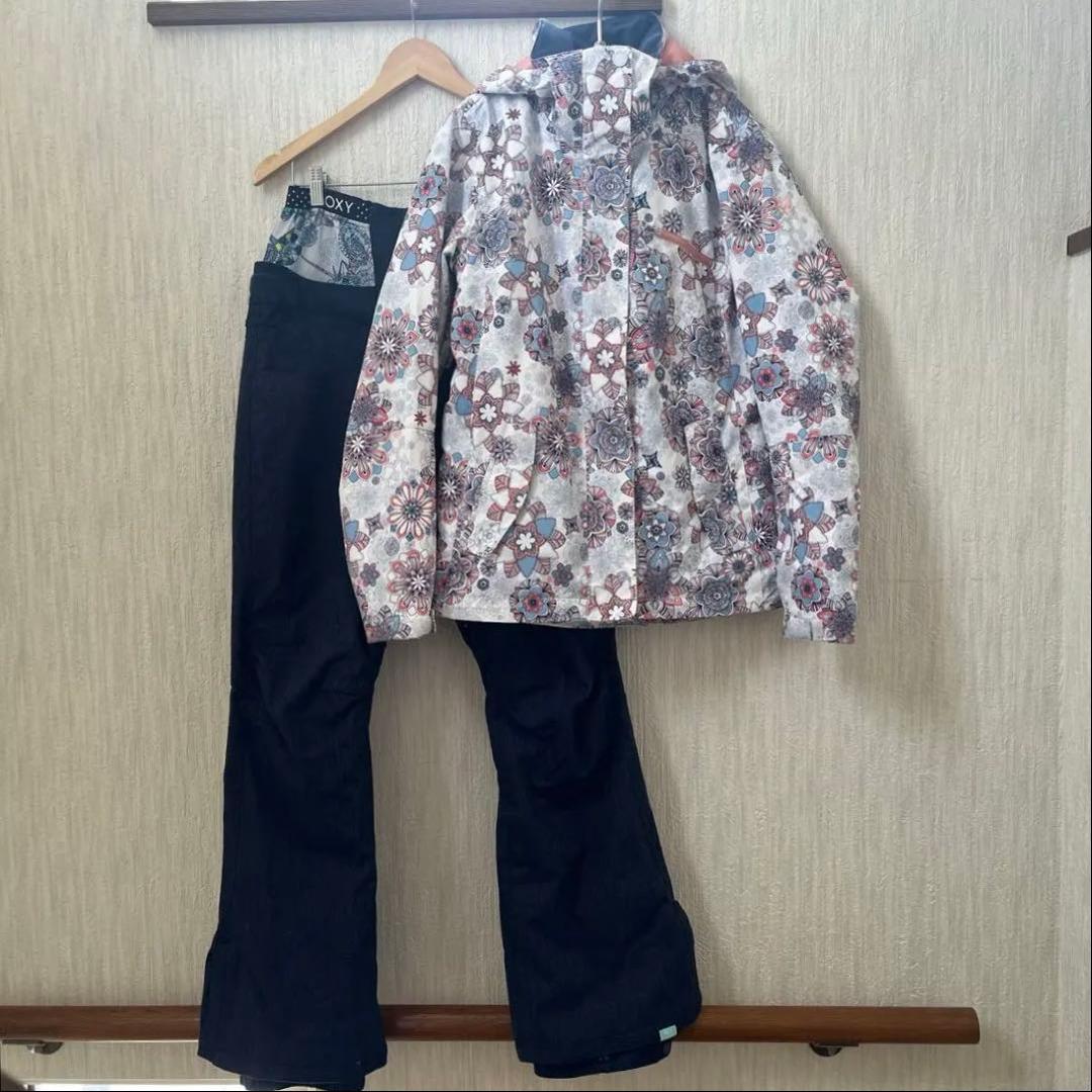 ロキシー　ROXY　レディース　スノーボードジャケット　Sサイズ　総柄上下セット 楽天市場】ROXY/ロキシー レディース スノーボードウェア ジャケット