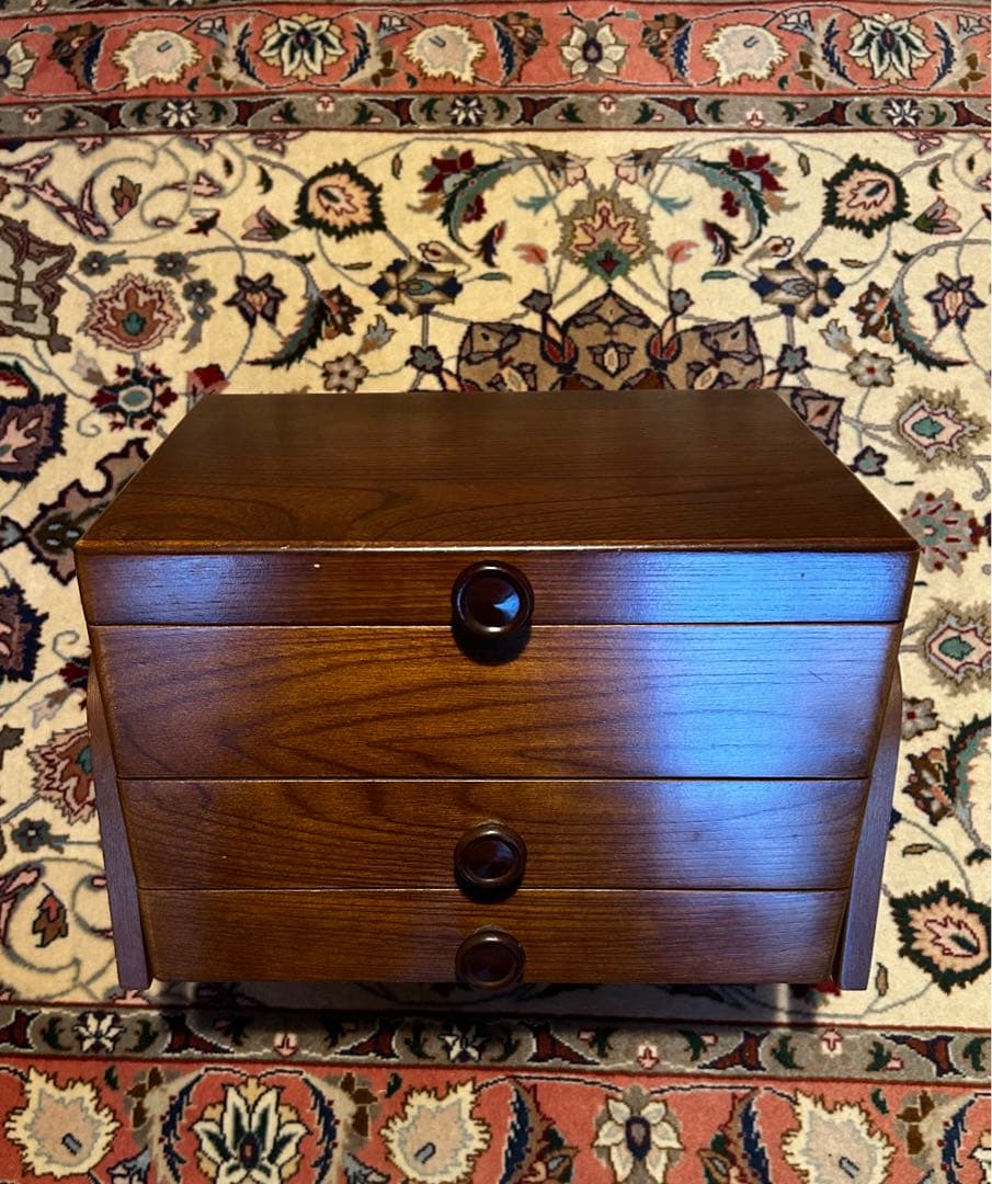 最終価格　木製　宝石箱　アクセサリー入レ　美品 sears-collection_s98-0005