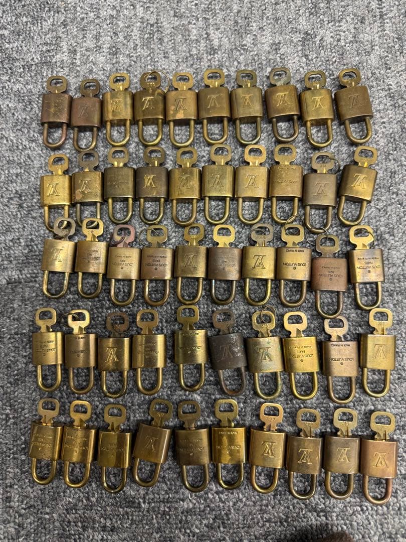 ルイヴィトン　鍵カデナ　100個セット　キーロック 楽天市場】パドロック カデナ キーホルダー R10000 ルイ・ヴィトン