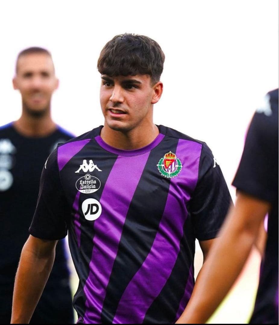 新品】 REAL VALLADOLID プレマッチシャツ - メルカリ